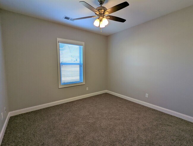 Building Photo - 46 Yellow Pne Ln