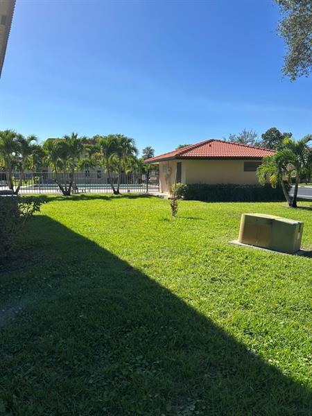 Building Photo - 21895 Lake Forest Cir