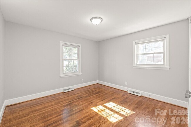 Building Photo - 4914 Kistler Ave