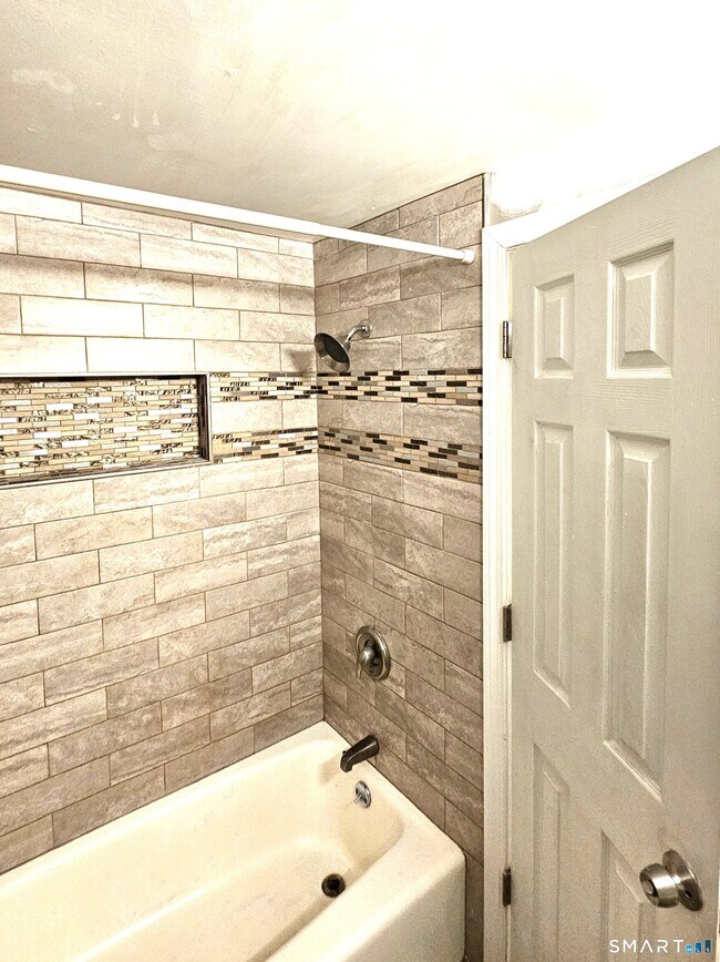 Building Photo - 270 S Windham Rd