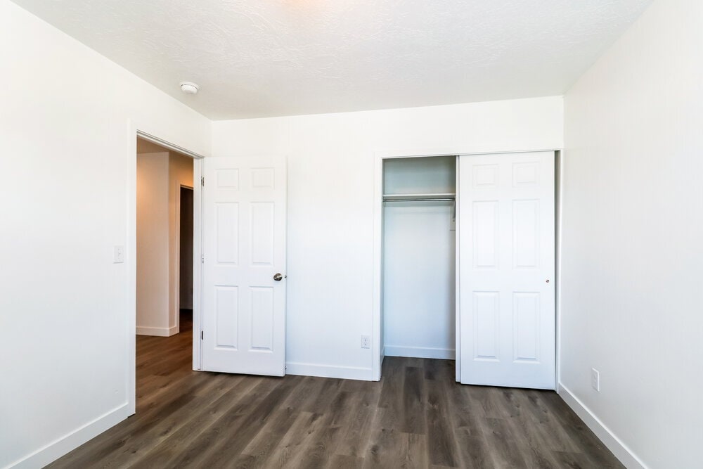 Building Photo - 13063 Summerdale Dr
