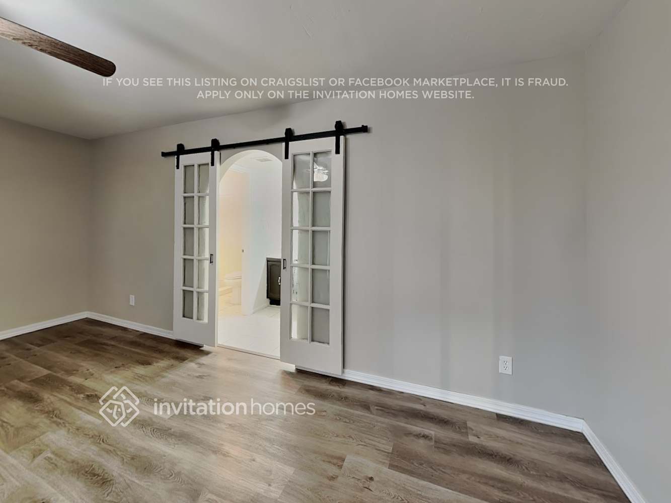 Building Photo - 11033 N 57th Dr