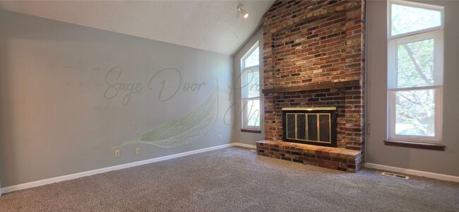 Building Photo - 13944 S Raintree Dr
