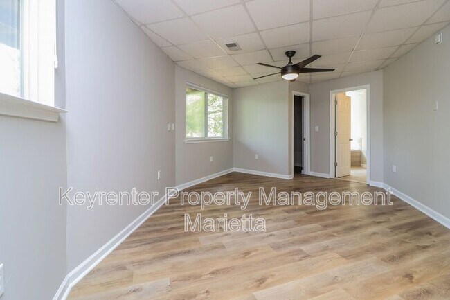 Building Photo - 153 Learner Ct