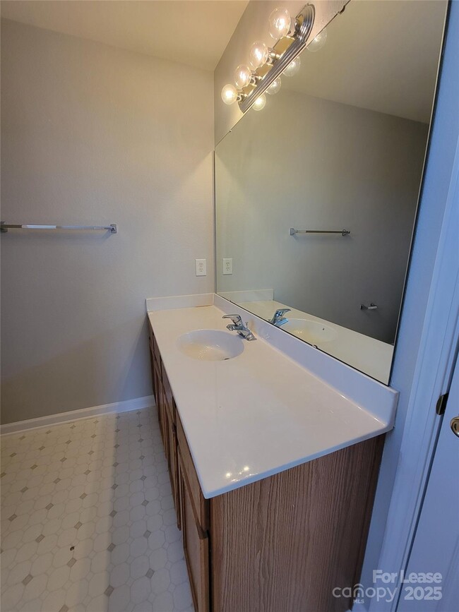 Building Photo - 7844 Paper Birch Dr