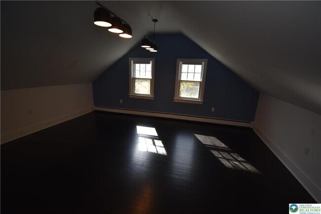 Building Photo - 100 N 4th St