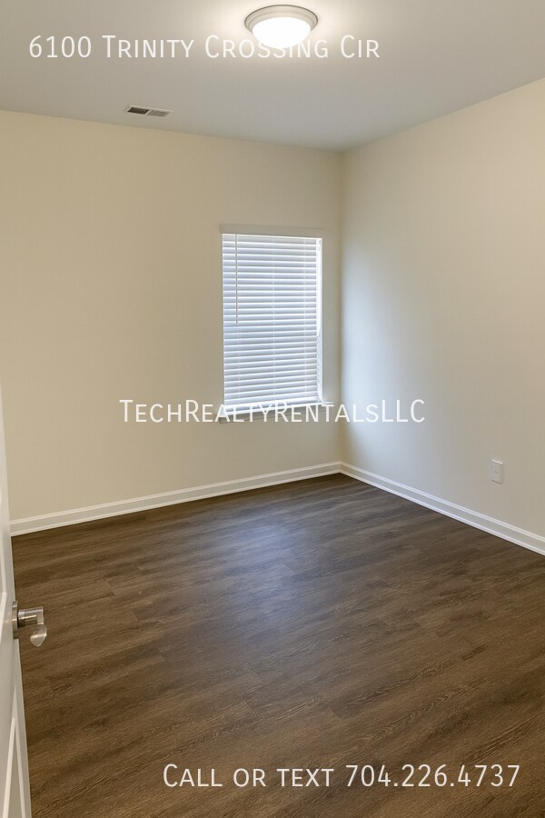 Building Photo - 6100 Trinity Xing Cir