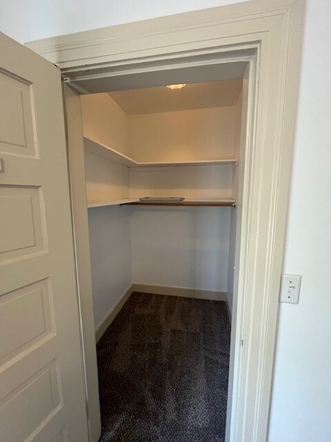 Large Closet Bdr 3 - 1440 21st Ave