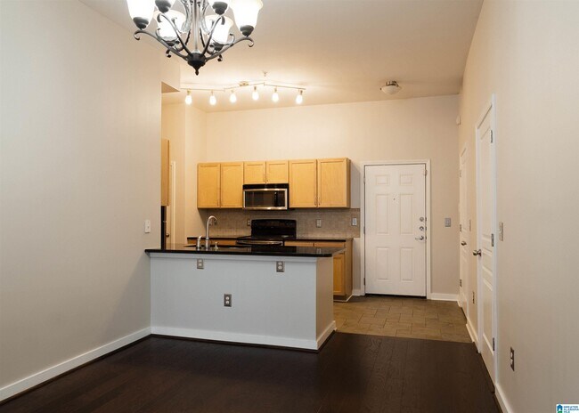 Building Photo - 2020 5th Ave S