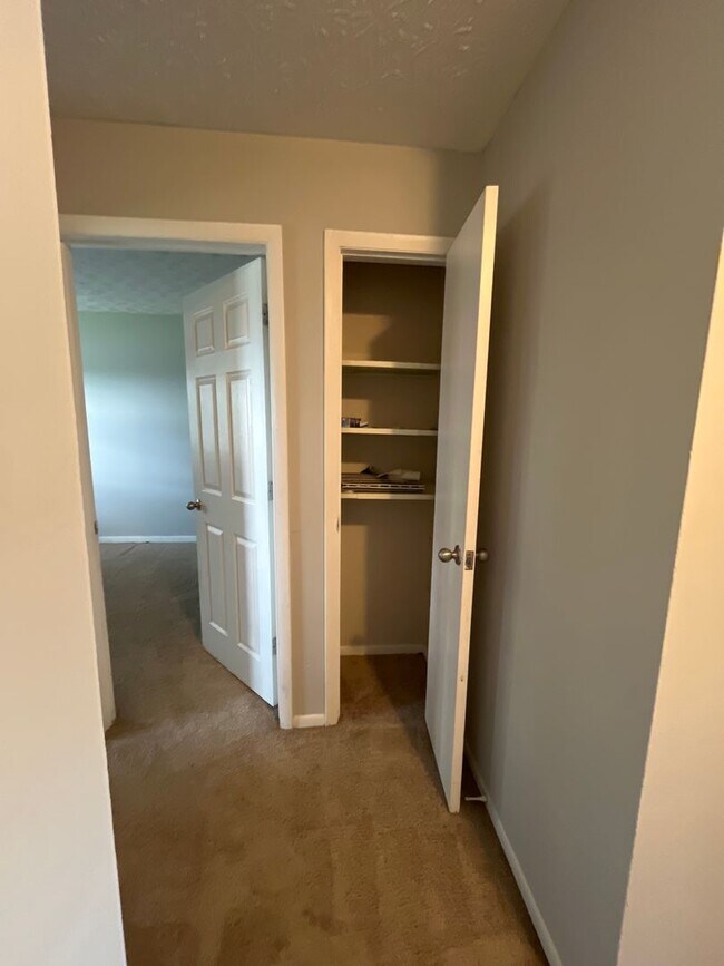 Building Photo - 1851-1853 Lake Club Dr