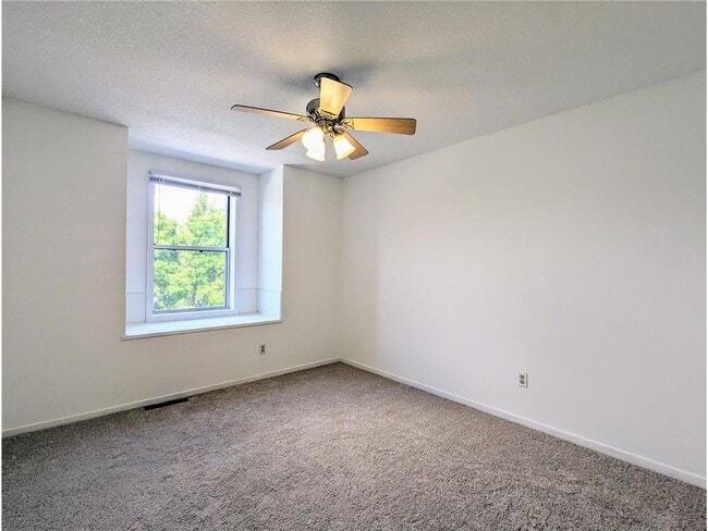 Building Photo - 14260 Empire Ave