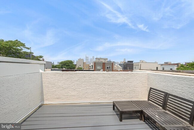 Building Photo - 1811 Titan St