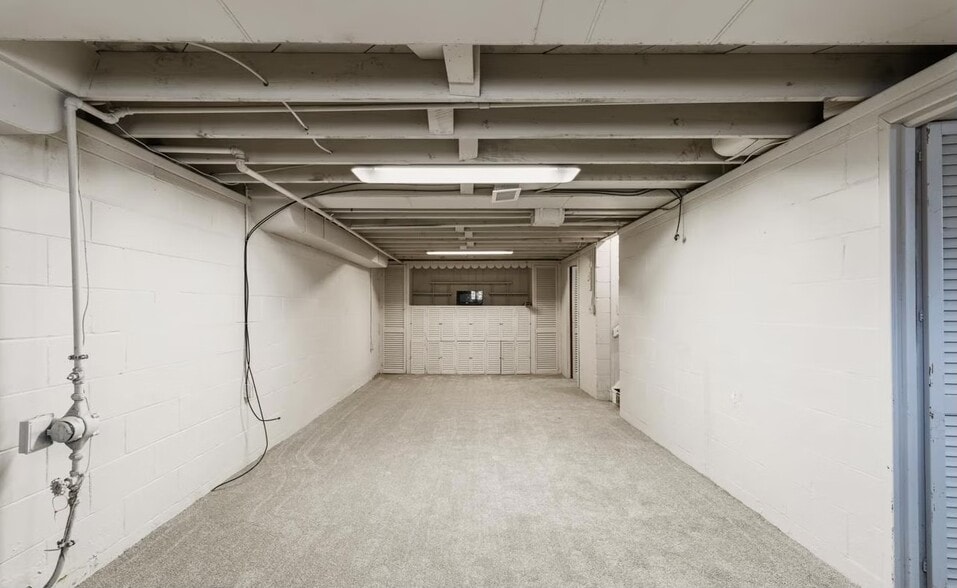 Building Photo - 5610 Frederick St