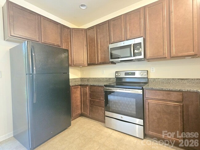 Building Photo - 2530 Madeline Meadow Dr