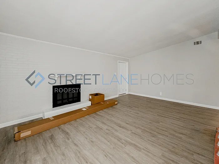 Building Photo - 8314 Sagewood Ln