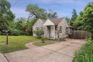 Building Photo - 806 Elsworth Pl