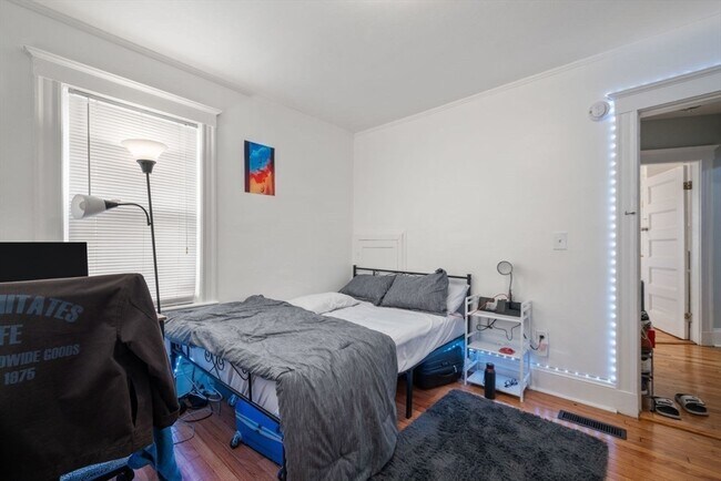 Building Photo - 18 Claymoss Rd