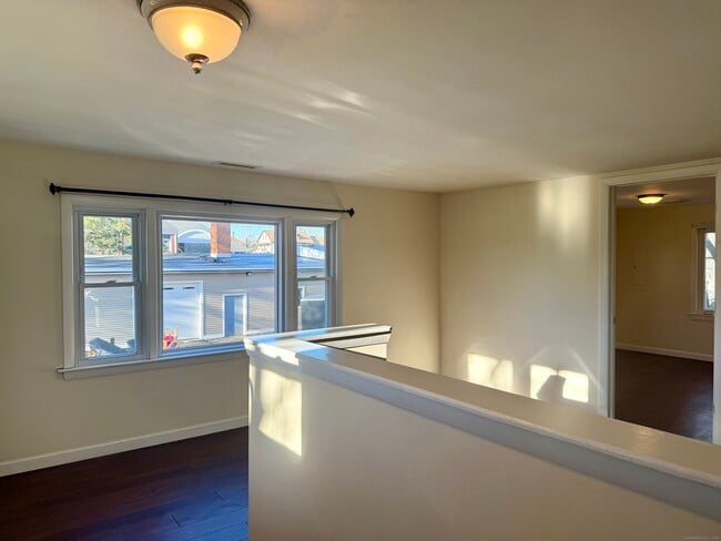 Building Photo - 100 Lebanon Ave