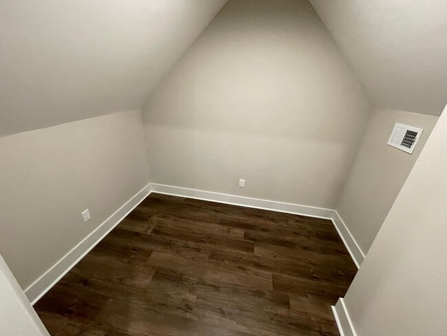 Building Photo - 2BD / 2BA FOR RENT