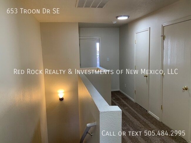 Building Photo - 653 Troon Dr SE