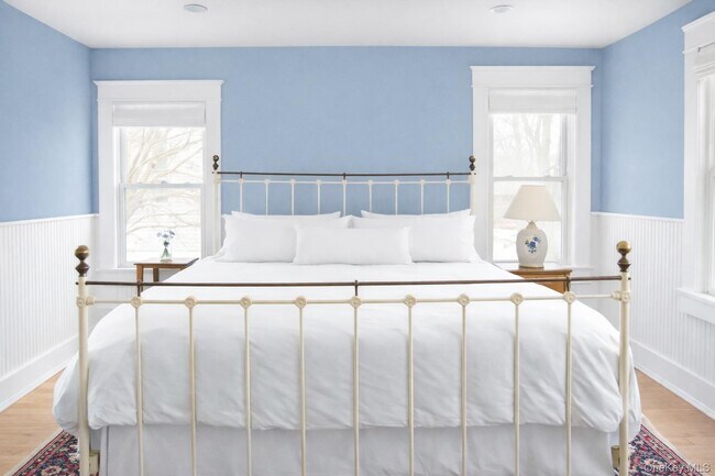 Building Photo - 134 6th St