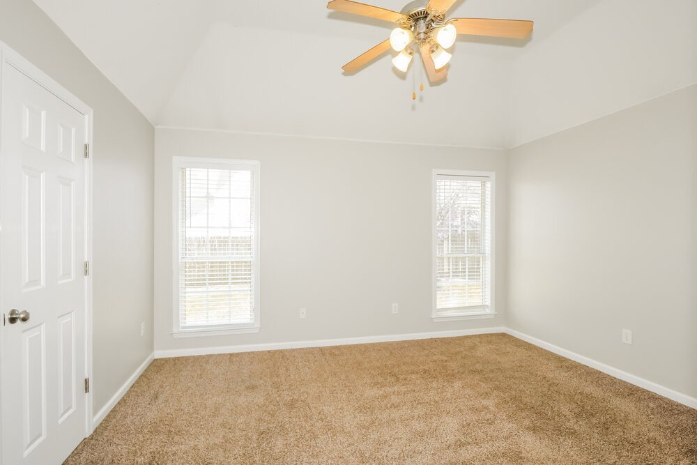 Building Photo - 145 Cameron Dr