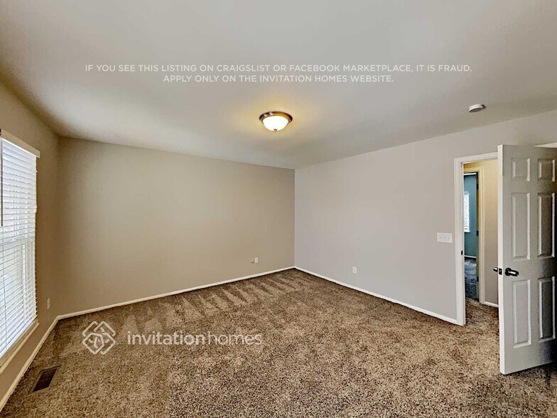 Building Photo - 16533 E Wyoming Dr