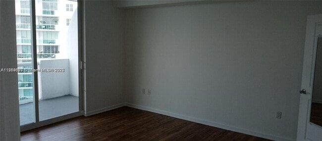 Building Photo - 7900 Harbor Island Dr