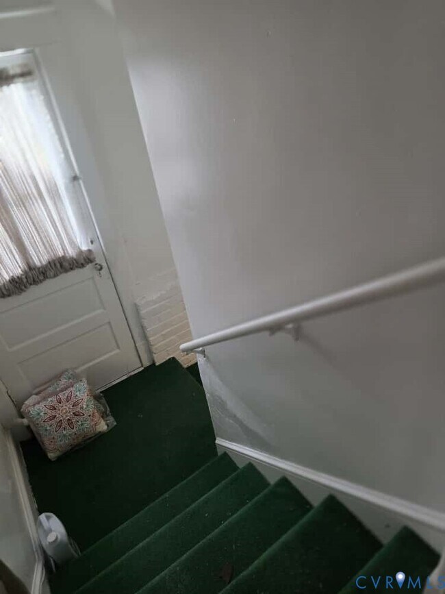 Building Photo - 2702 Seminary Ave