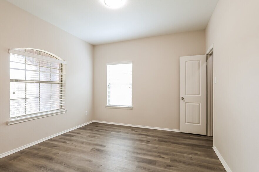 Building Photo - 20335 Louetta Reach Dr