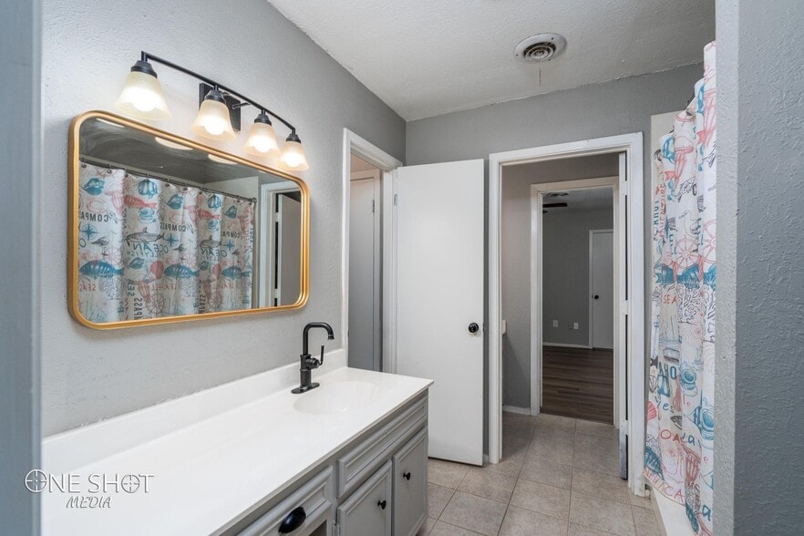 Building Photo - 3216 Chimney Rock Rd