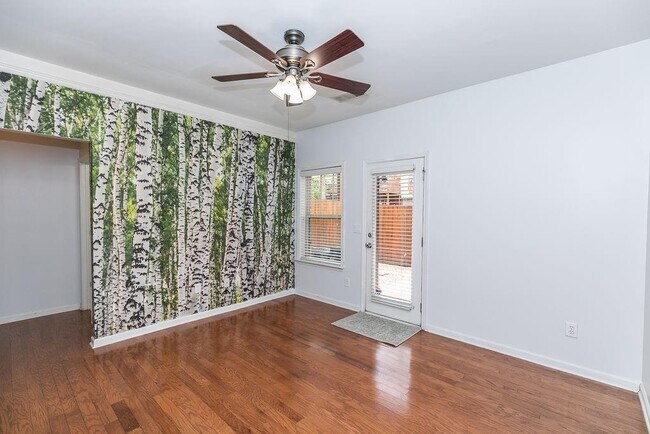 Building Photo - 827 Charles Bank Ave SE