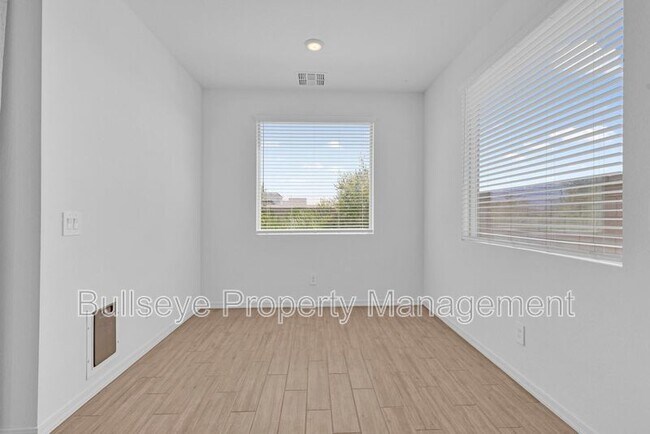 Building Photo - 6145 S Adelle