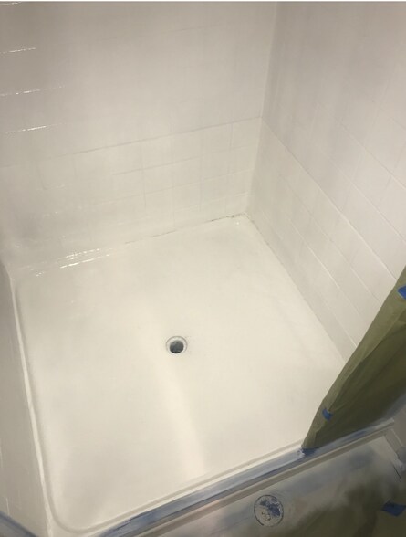 Building Photo - 2533 Navarra Dr