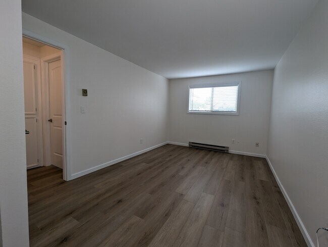 Bedroom #2 - 5028 SE Hawthorne Blvd