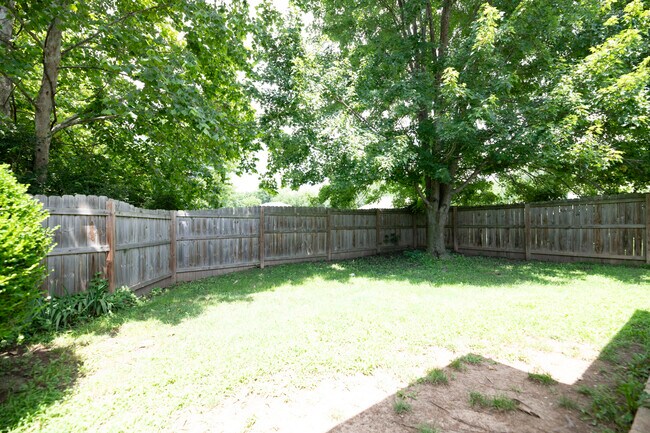 Building Photo - 901 Norman Dr