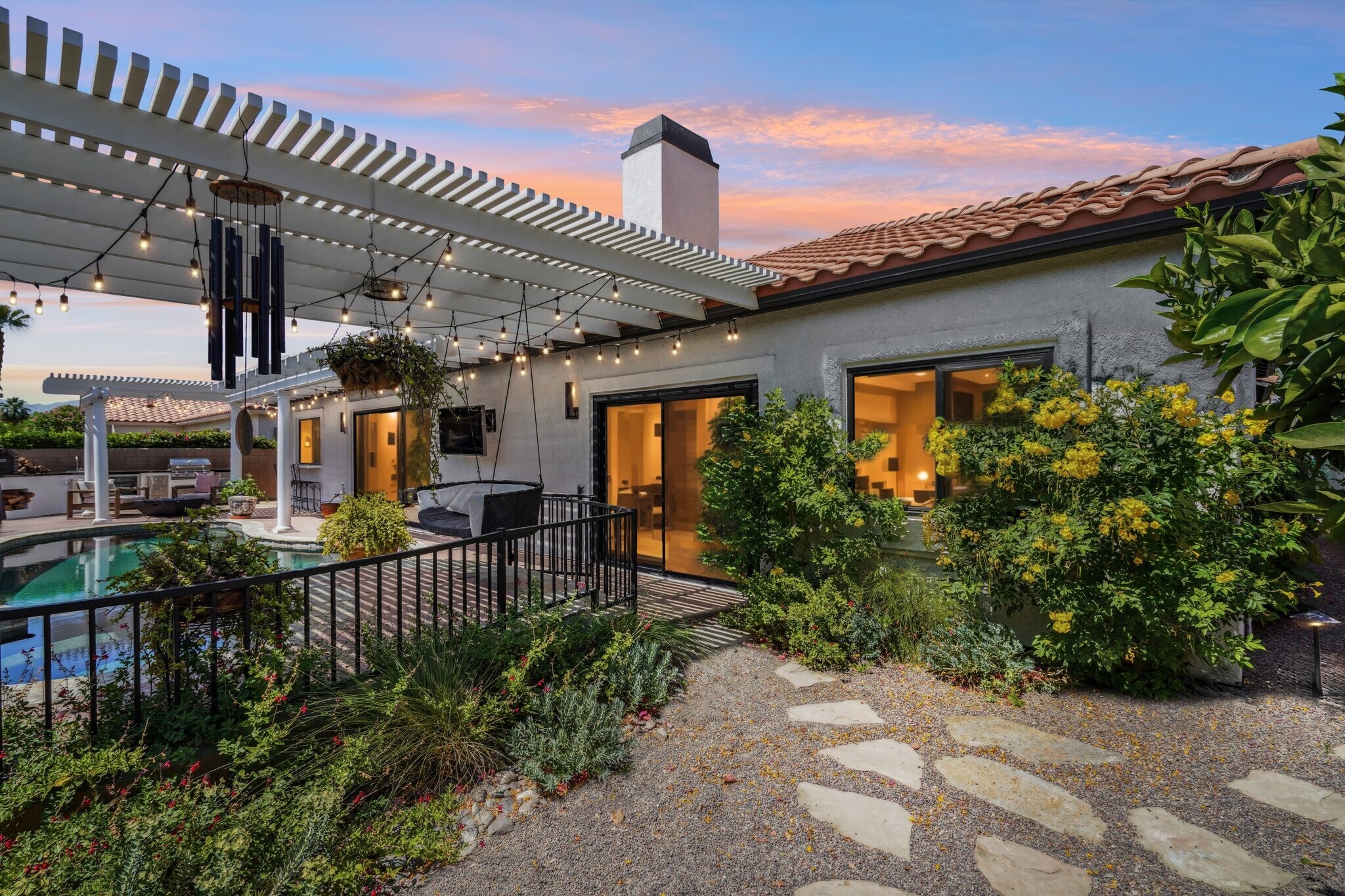 Building Photo - 45138 Shaugnessy Dr