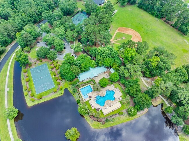 Building Photo - 747 Channing Dr
