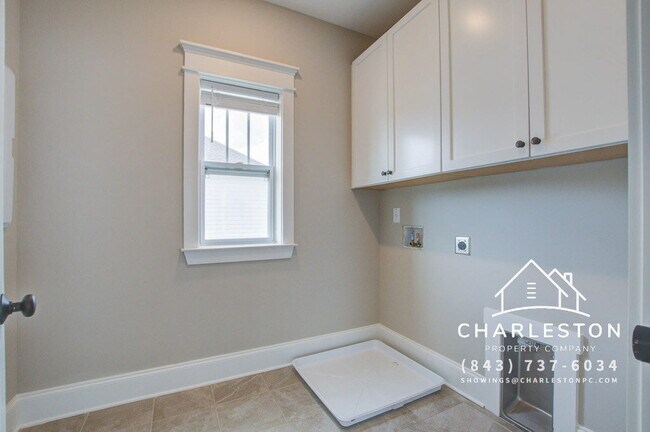 Building Photo - 1636 Juliana St