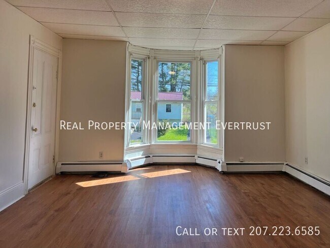 Building Photo - 246 Cumberland St