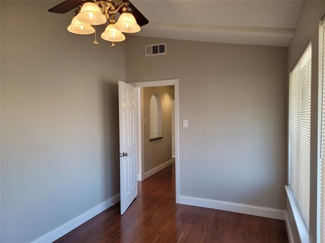 Building Photo - 3516 Wildwood Cir