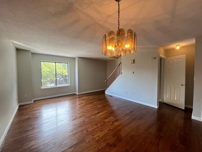 Primary Photo - 2 Bed/ 1 Bath- Renovated Duplex Condo W/ G...