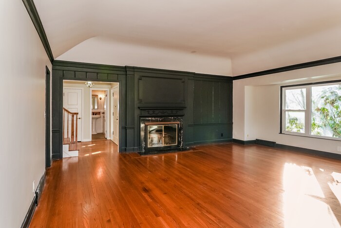 Building Photo - 2343 Ridgewood Rd