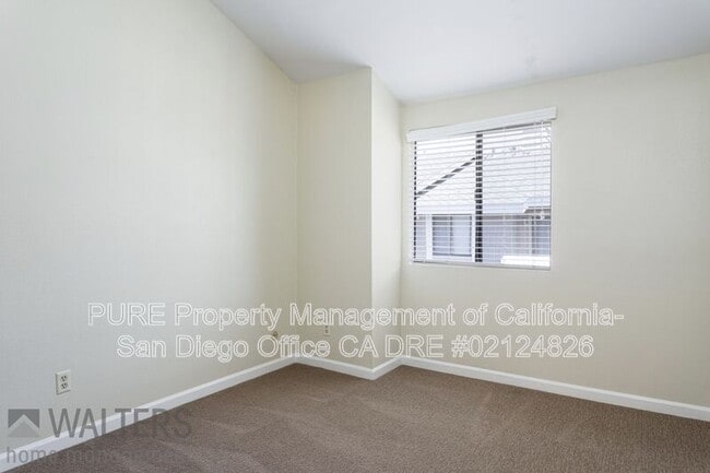 Building Photo - 3990 Mahaila Ave