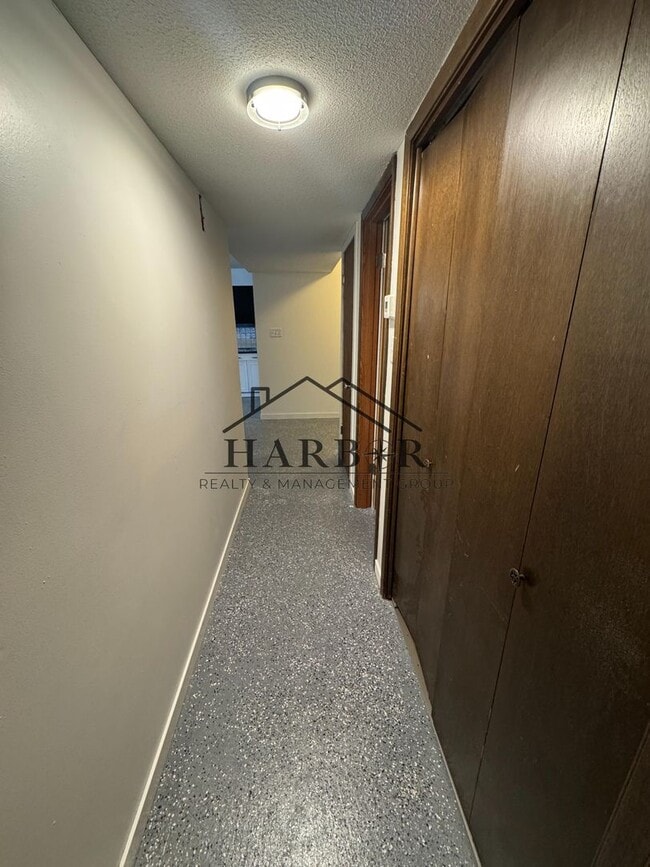 Building Photo - 823-6 Doran Drive Boone, IA Renovated - SP...