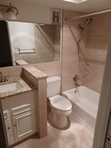 Building Photo - 2303 Ridgmar Plaza