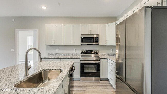 Building Photo - 2272 Dolphin Shores Dr SW