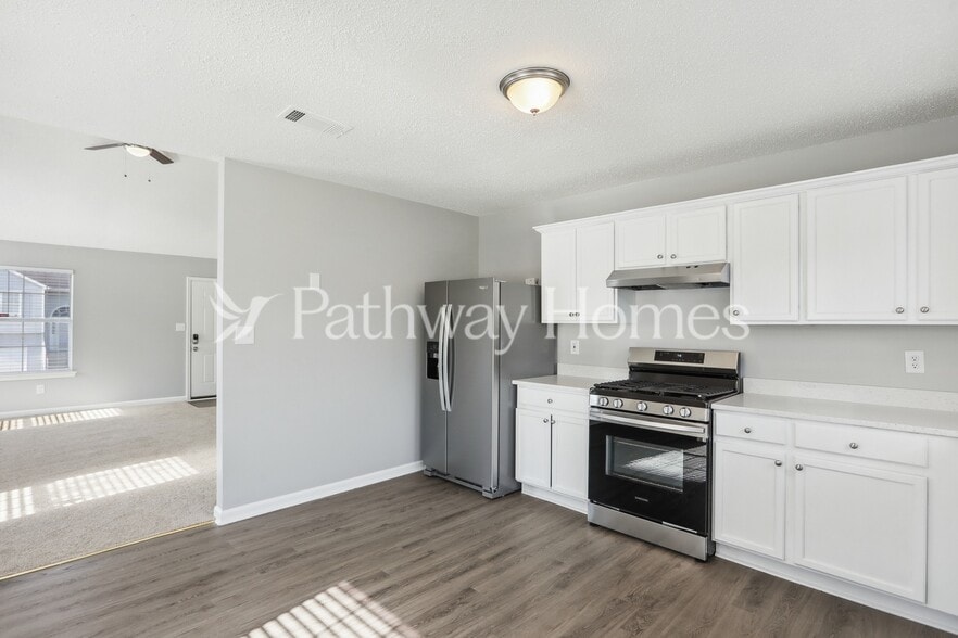 Building Photo - 449 Eagles Nest Way