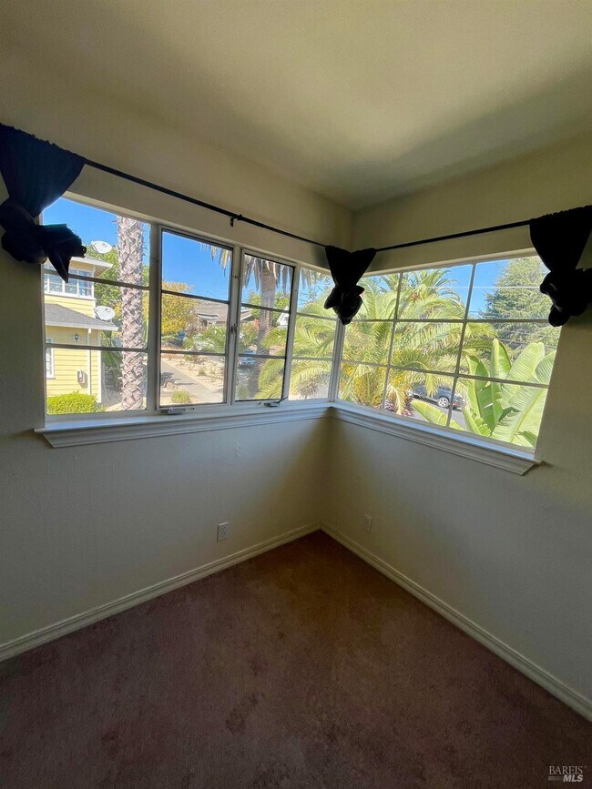 Building Photo - 160 E J St