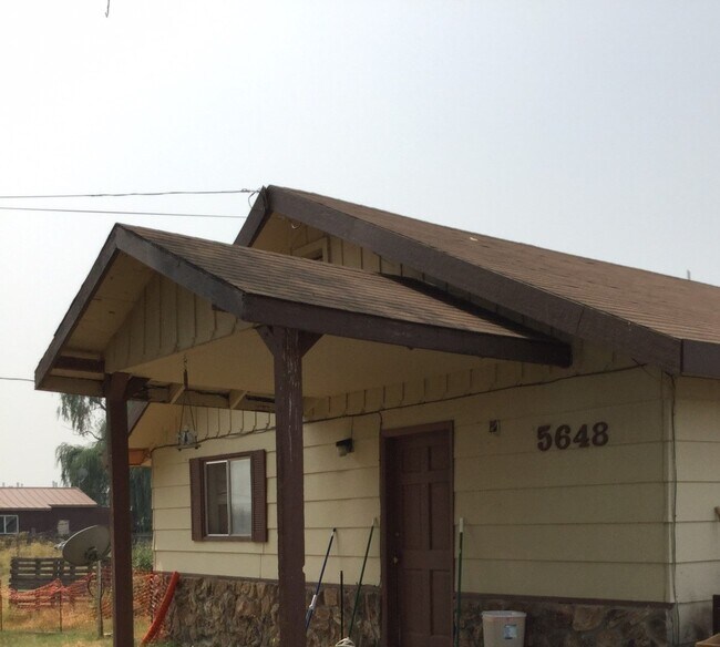 Building Photo - 5648 Avalon St